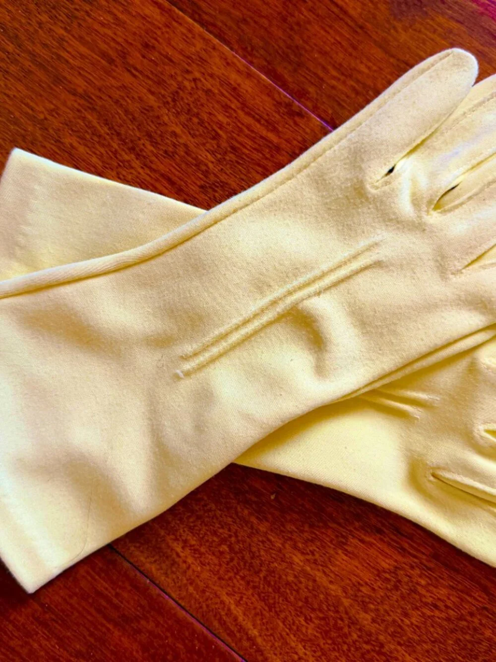 Vintage Mid-Century Ladies 3 Pair Wrist Wrist Elegant Gloves